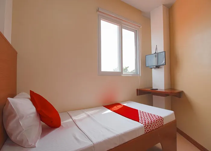 Oyo 685 K Fortune Apartelle 호텔 3*