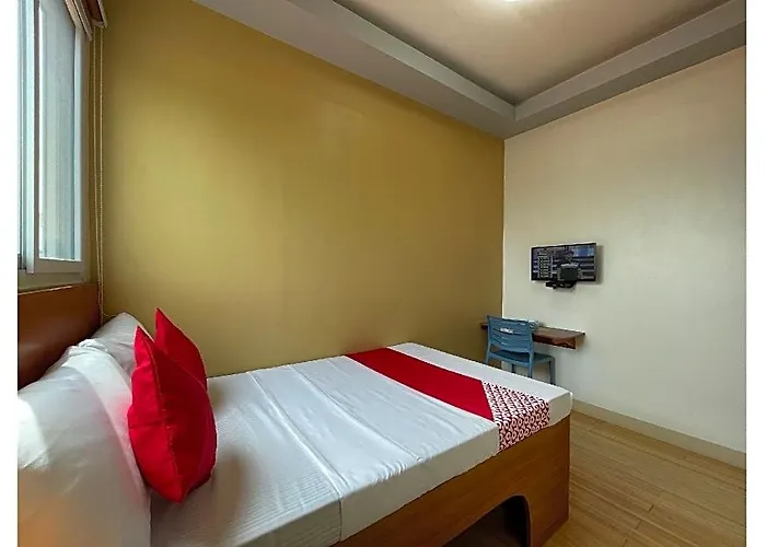 Oyo 685 K Fortune Apartelle 호텔 3*